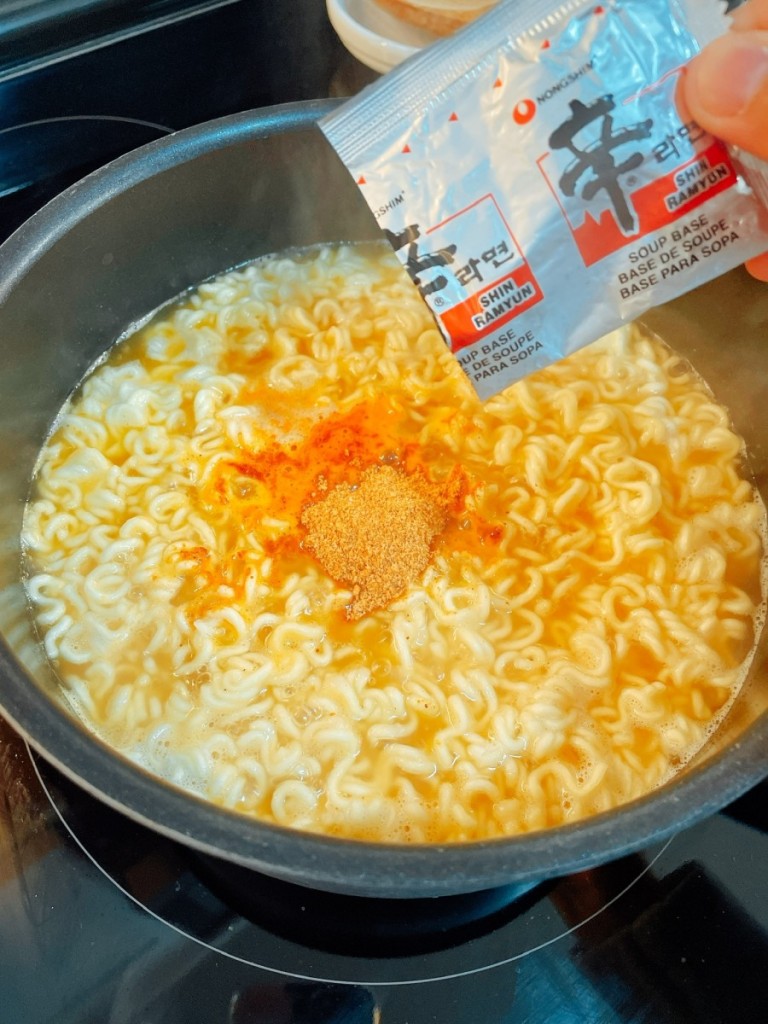 how-to-upgrade-instant-ramen-to-taste-extra-special