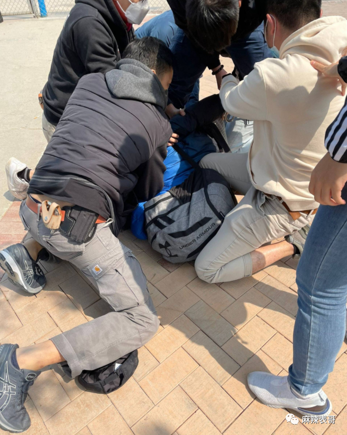 天网恢恢,蔡天凤前夫邝港智潜逃3天迅速遭逮。