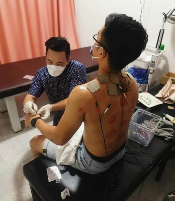 当看见病患通过推拿、刮痧后,身体状况出现了好转,就会感到万分欣慰。