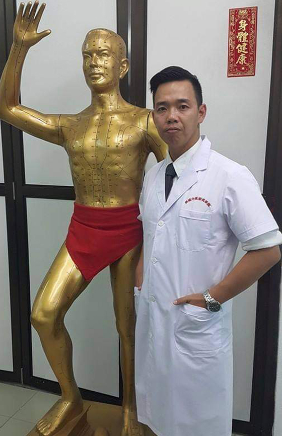 陈丰存中医师表示,为了患者的健康着想,即使是免费的义诊服务,也不会有一丝马虎。