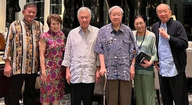 李三春(右三)向来低调且少公开露脸,此照片是在去年9月拍摄,相信是他最后一次露脸了。