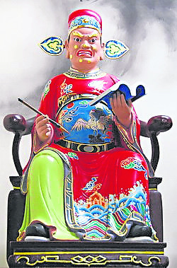 农历七月初七为文魁夫子诞辰,考生在这天通常都会特别祭拜以祈取考运亨通。