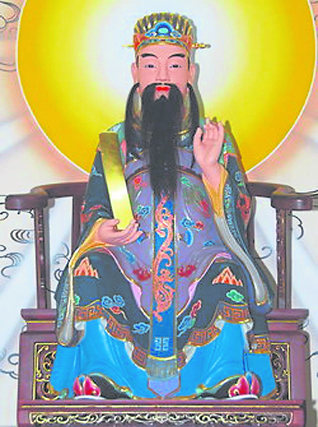 太极天皇大帝执南北二极和天地人三才,统御众星,其万寿日为农历二月初二日。