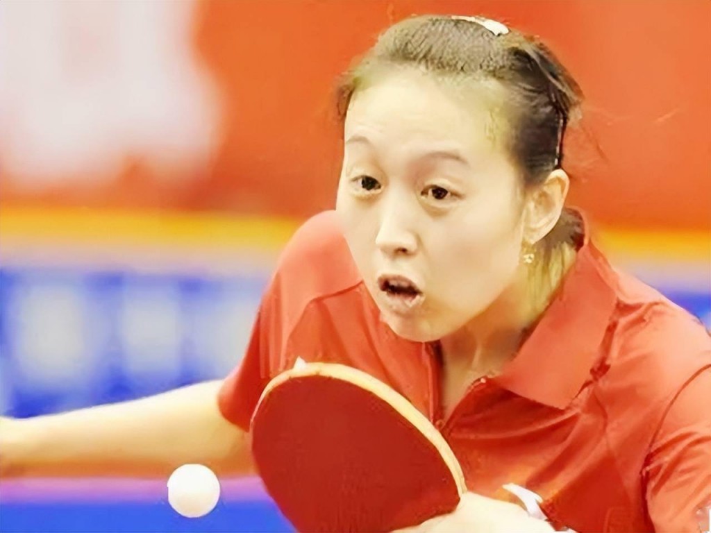 1998年首届世乒赛上,白杨获得了女团和女双冠军,被视为中国女乒的希望。