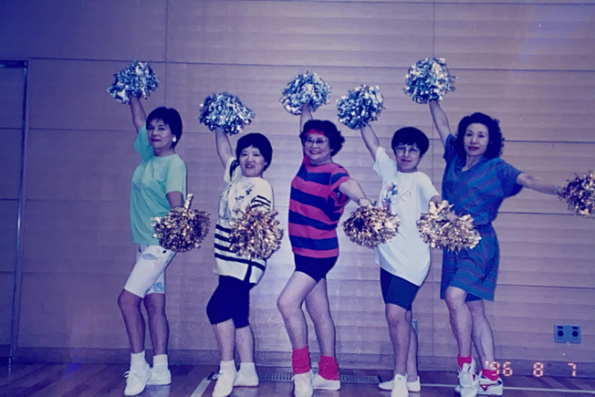 Japan Pom Pom成团27年，队员从当初的仅有5人，迄今已有17位以上的活跃成员。