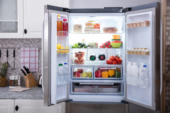 冰箱对门的话就会导致家中容易漏财。