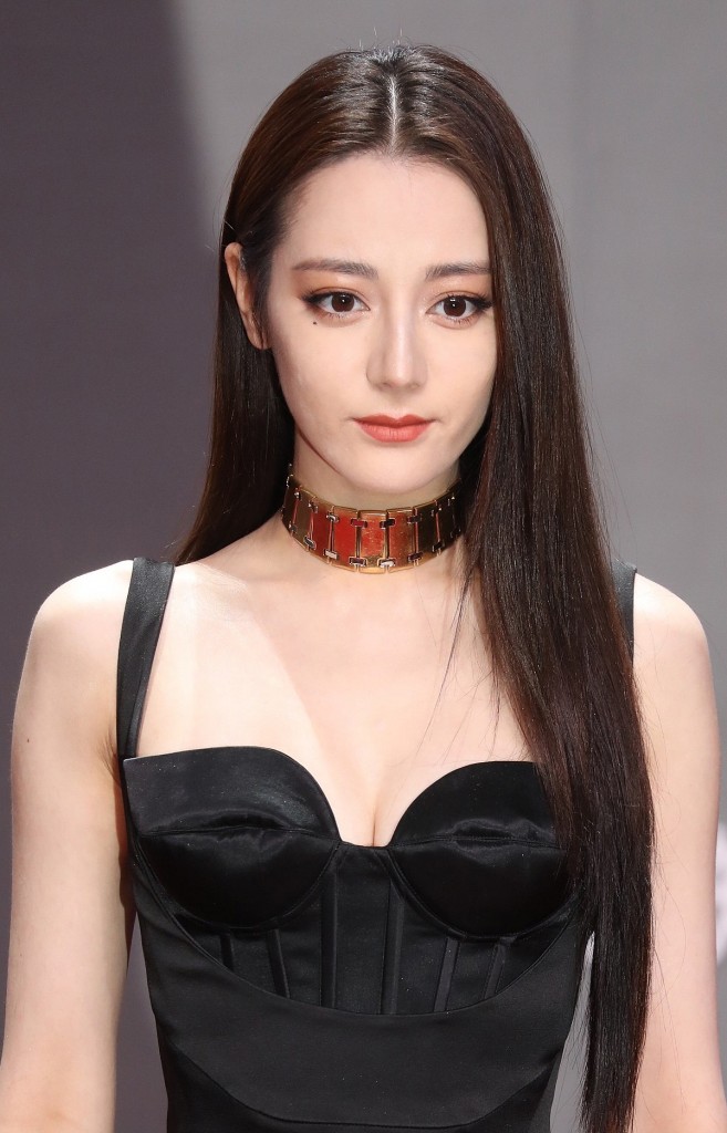 2020年8月2日上海腾讯视频推介会上,中國內地女明星迪麗熱巴。