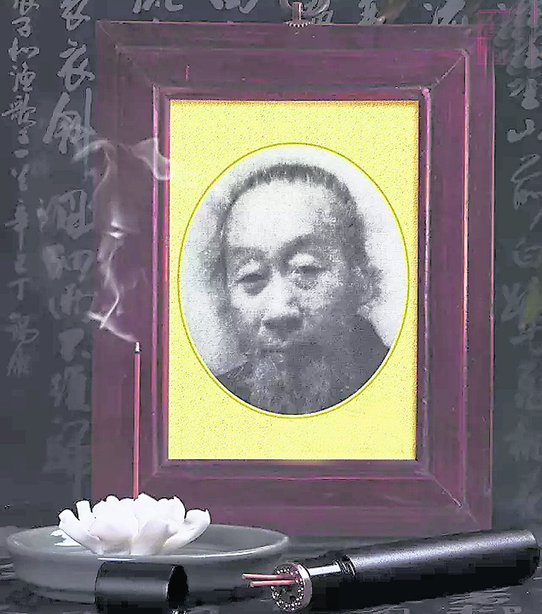易心莹大师平日束身俭朴,他担任中国道协副会长后,薪资较为宽裕,却不改常态,欣然与观中道众同甘共苦,坚持劳作。