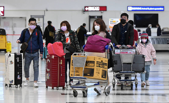 韩国仁川机场行李搬运工,竟然凭藉职务之便,盗窃飞机乘客的行李长达2年。