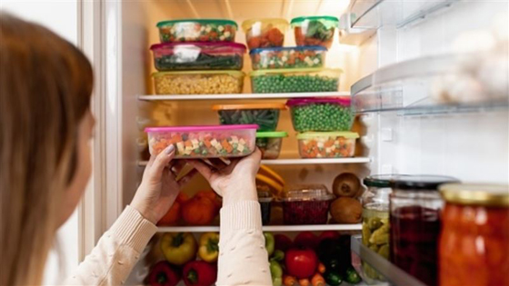 医生指出食物放到常温才能放进冰箱，是过时观念。