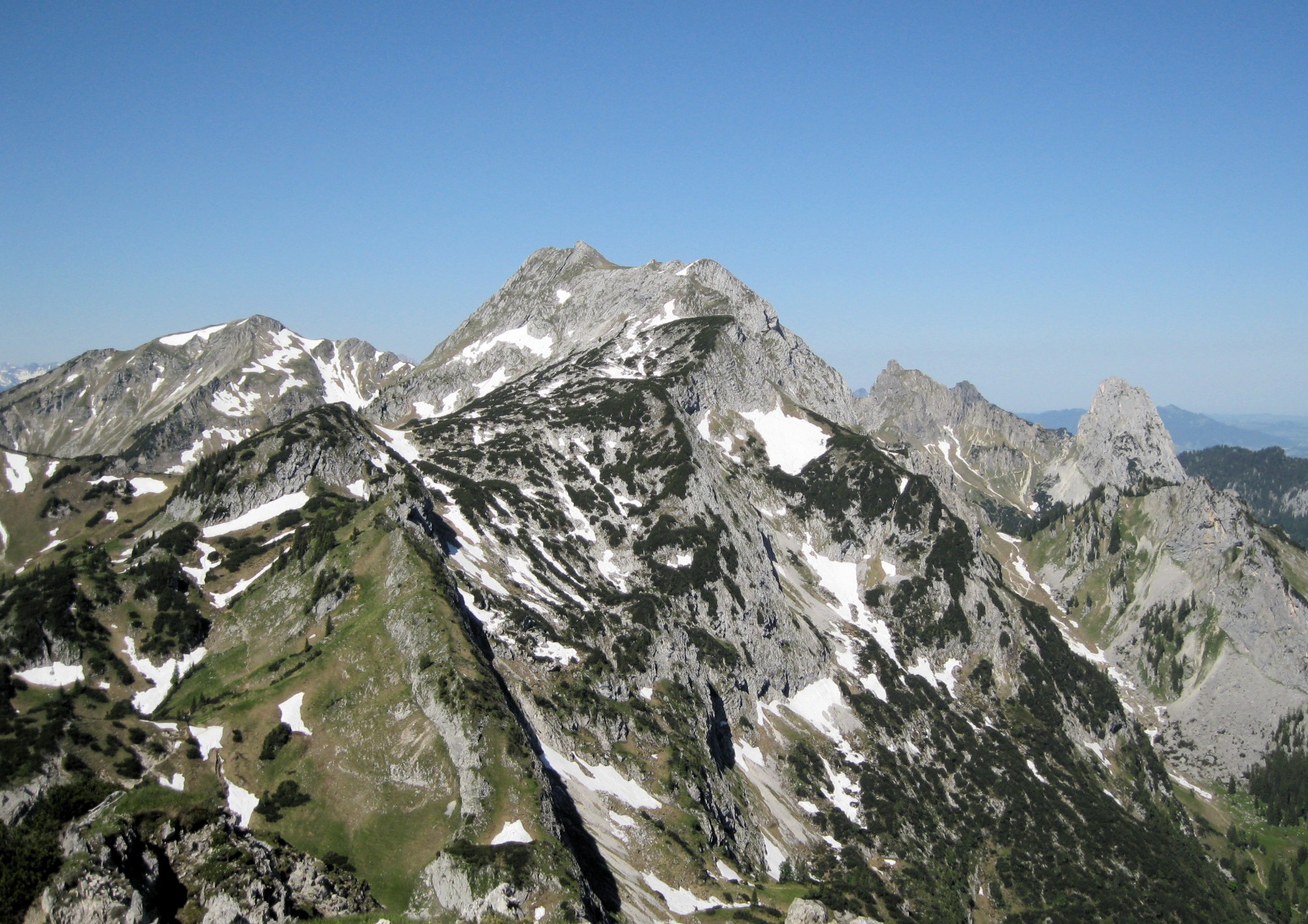 霍拉特沙赫尔山。