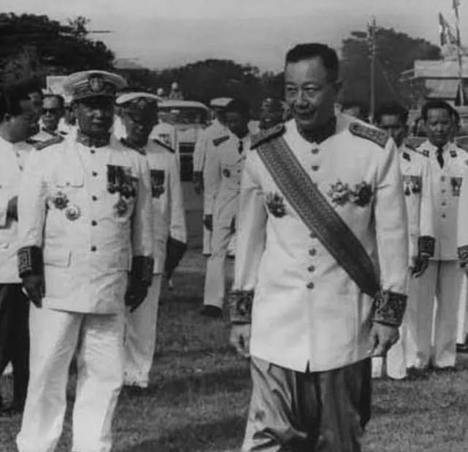 西萨旺·瓦塔纳加冕为寮王国国王时，国家的状况并不好。