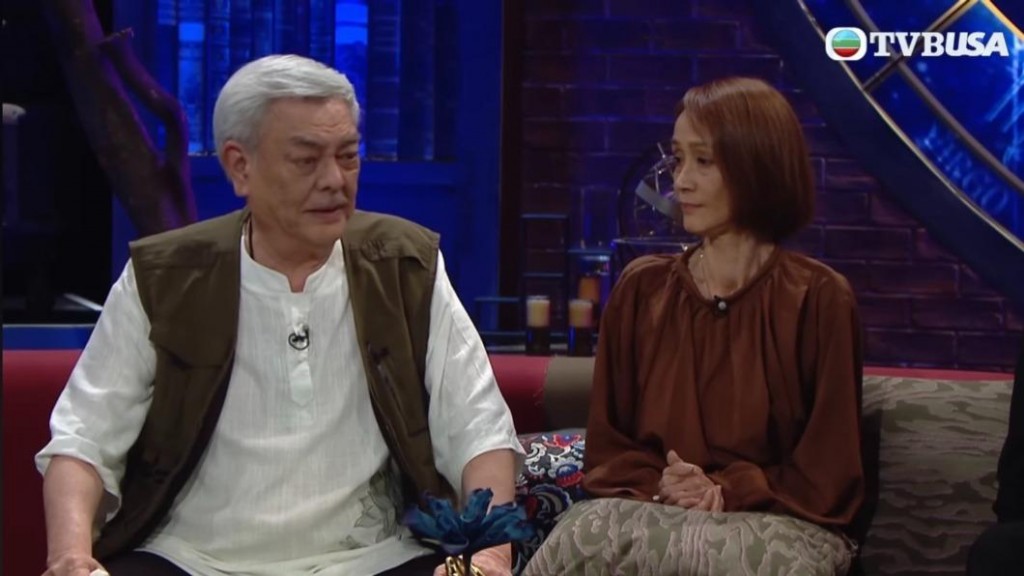香港资深演员颜国梁及太太霍洁贞，在节目上分享灵异故事。