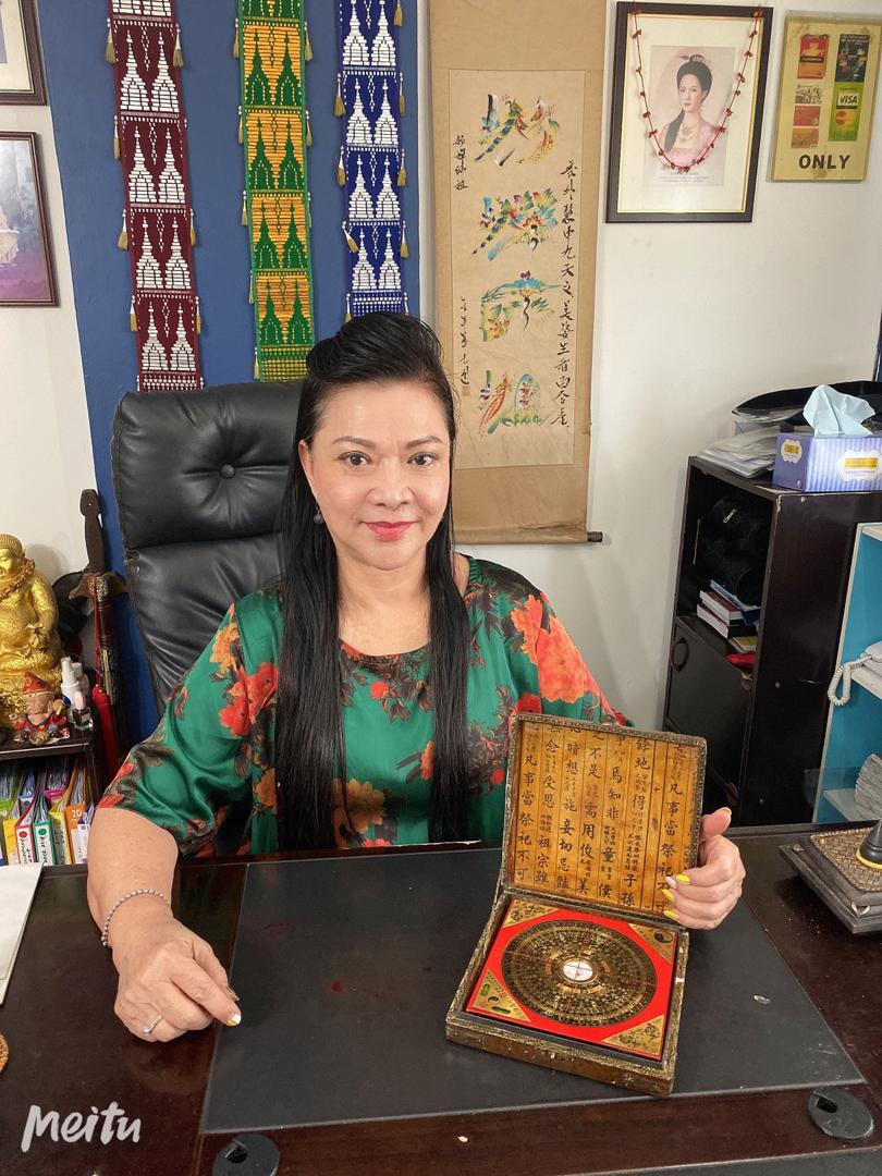 妙婵师太强调,要对屋宅进行改动,最好请教风水师父,以免有什么闪失,导致家宅不宁。